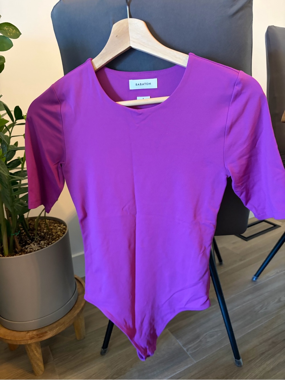 Babaton Vibrant Fuchsia Crew Neck Short Sleeve Bodysuit